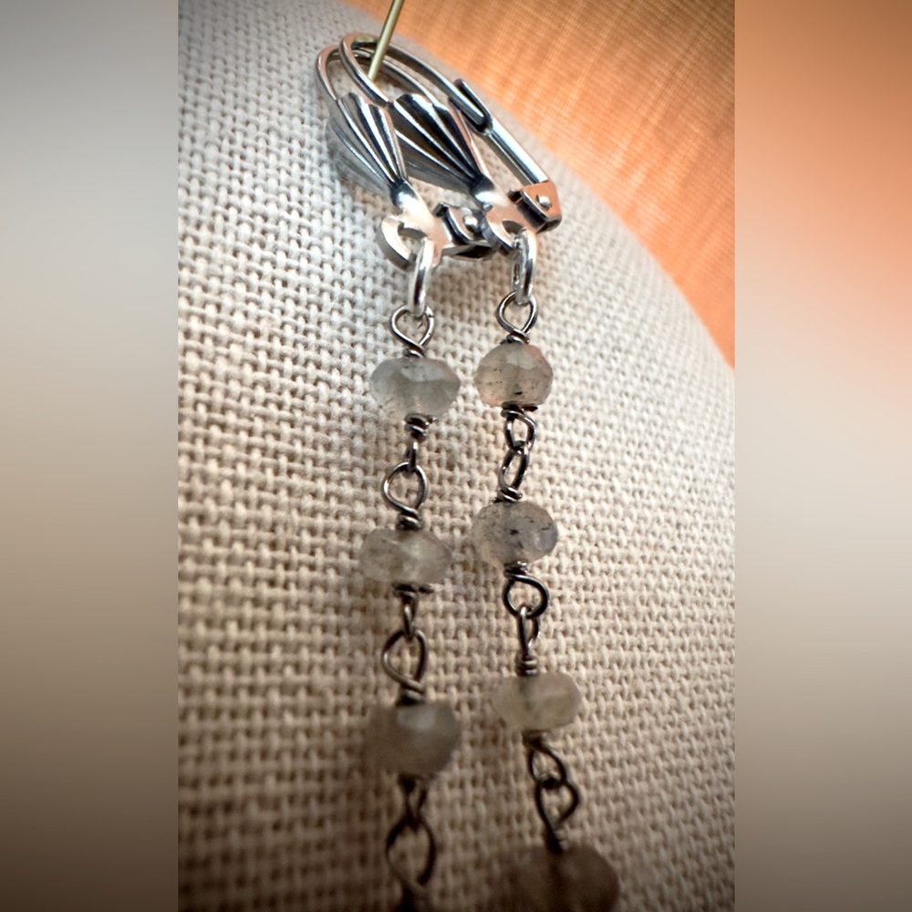 🌹Handcrafted ‘Labradorite & Roses’ Drop Chain Earrings❣️ - Picture 3 of 3